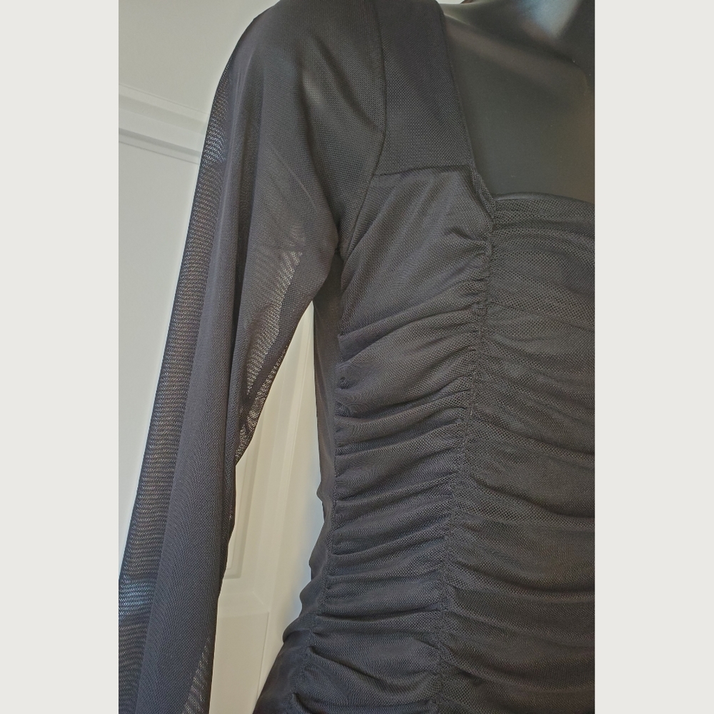 LBD with sheer sleeves and ruching - Picture 3 of 5